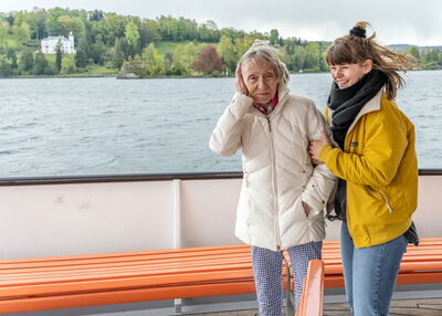 Ein «Zeitgut»-Tandem, unterwegs mit dem Schiff. Bild: Ralph Eichenberger
